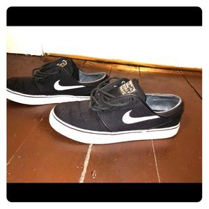 Nike Janoski